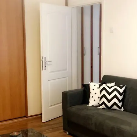 Apartman *